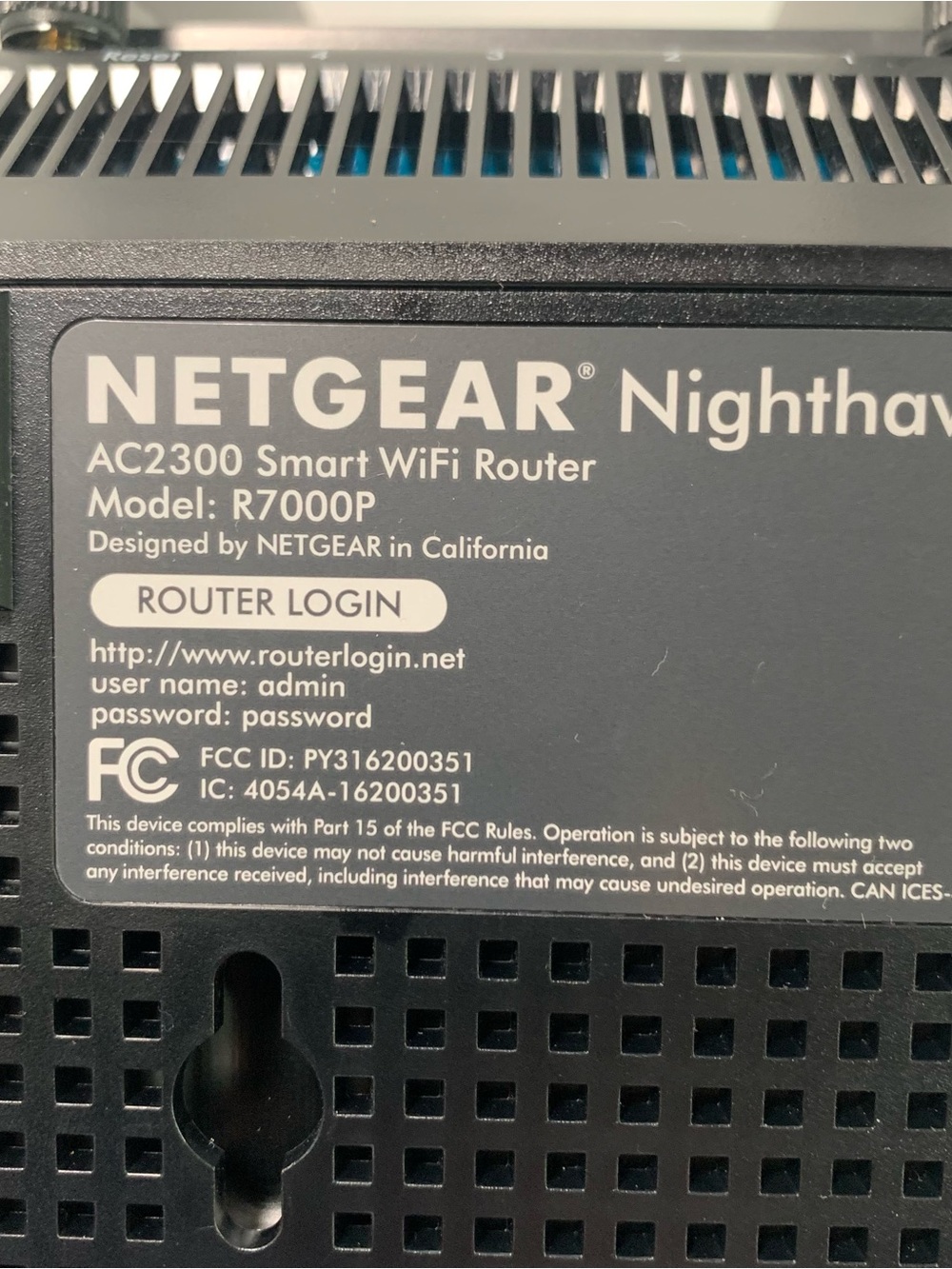 NETGEAR Nighthawk Wireless Smart Gaming WiFi Router AC2300 R7000P bundle Adapter - Picture 6 of 16